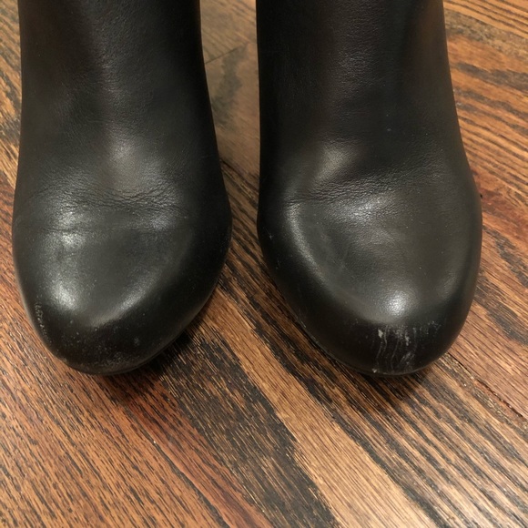 Arturo Chiang Black Ruched Boots - Picture 2 of 7